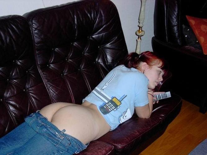 15P Amateur redhead teen girlfriend sucks cock naked