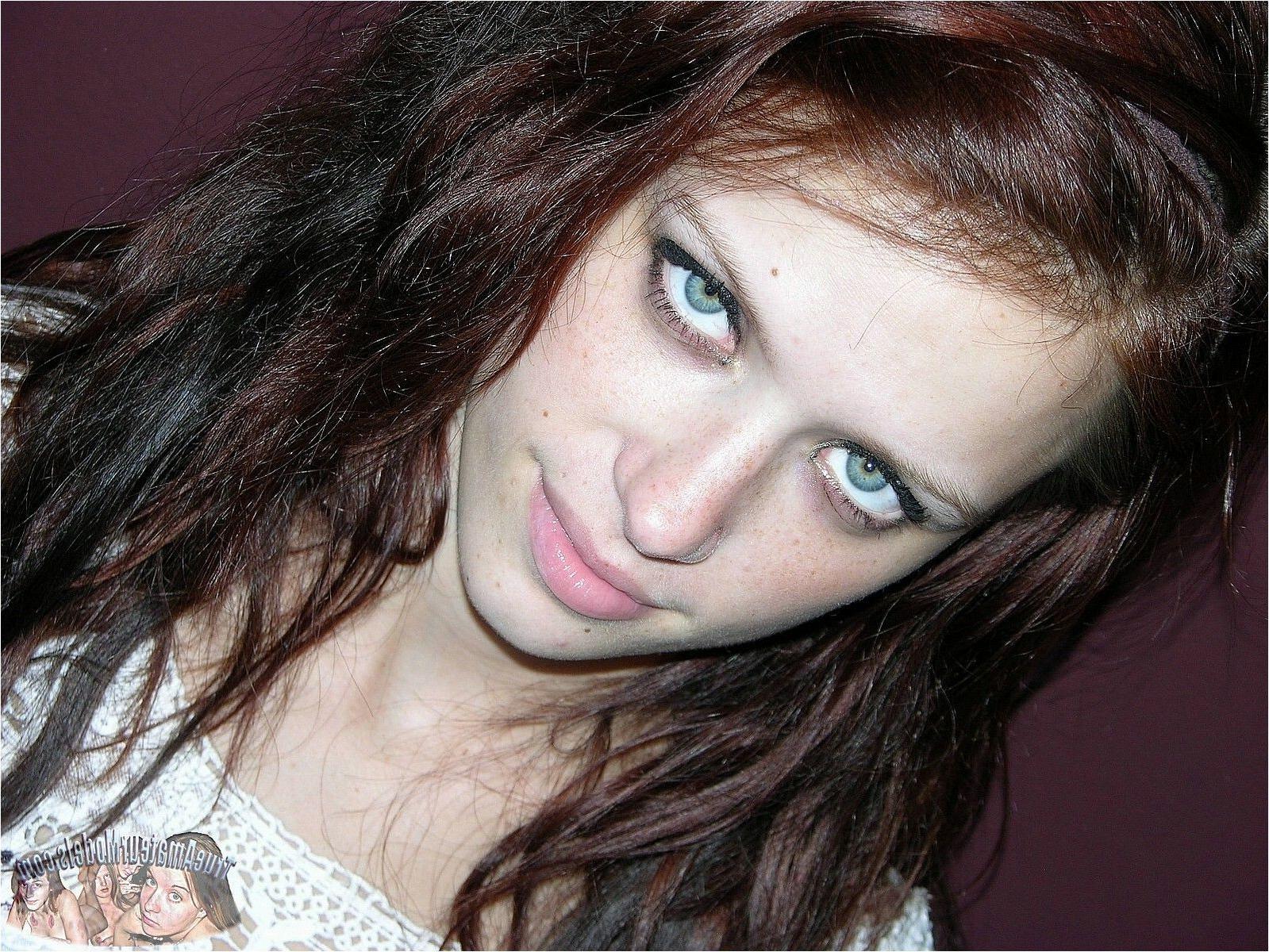 16P Nude redhead girl Jenna J modeling