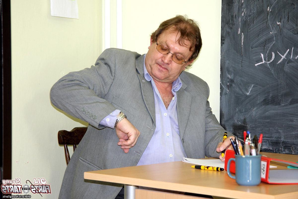 12P Sexy student banging her horny teacher for extra credit