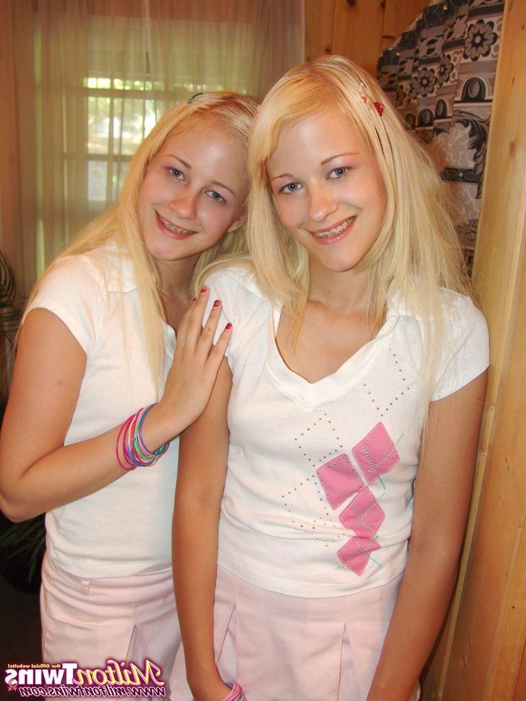15P Twin eighteen year old sisters take bath together