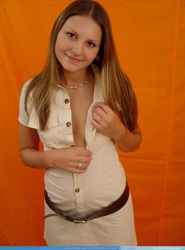 16P Cute teen girl topless