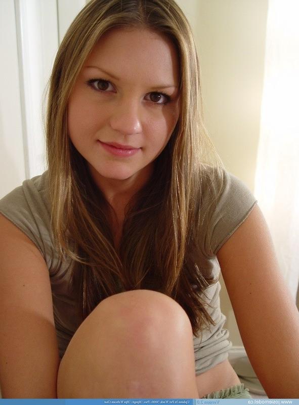 16P Cute teen girl