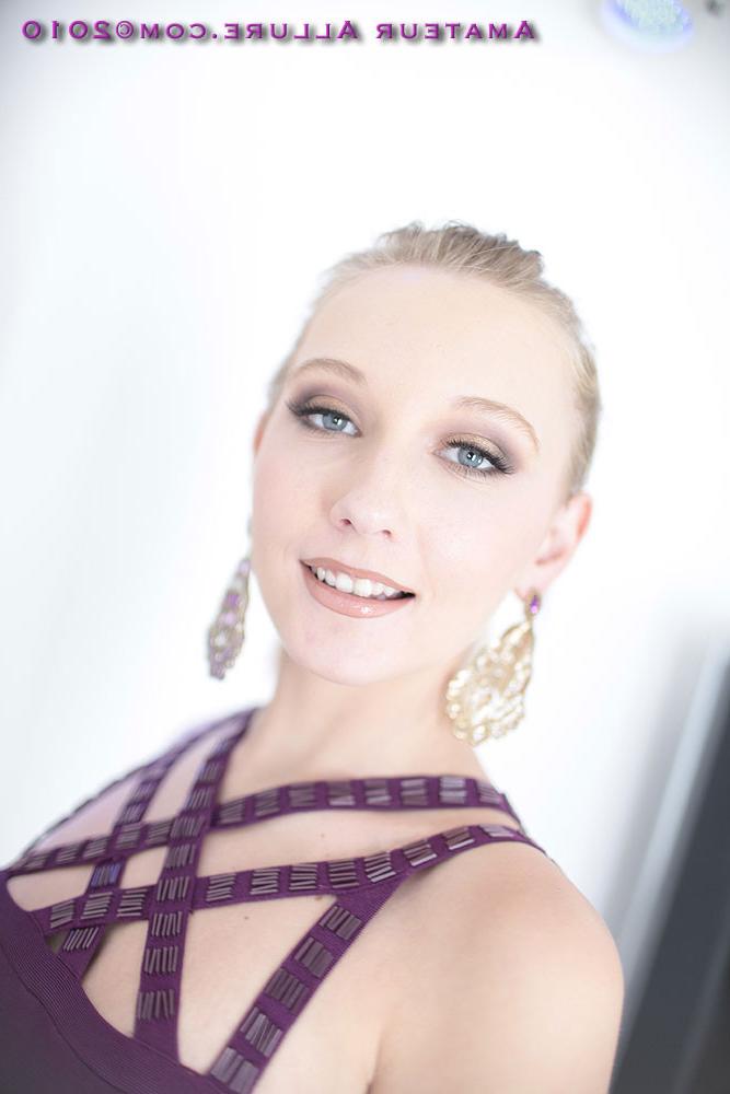 15P Eastern european hottie sucks dick