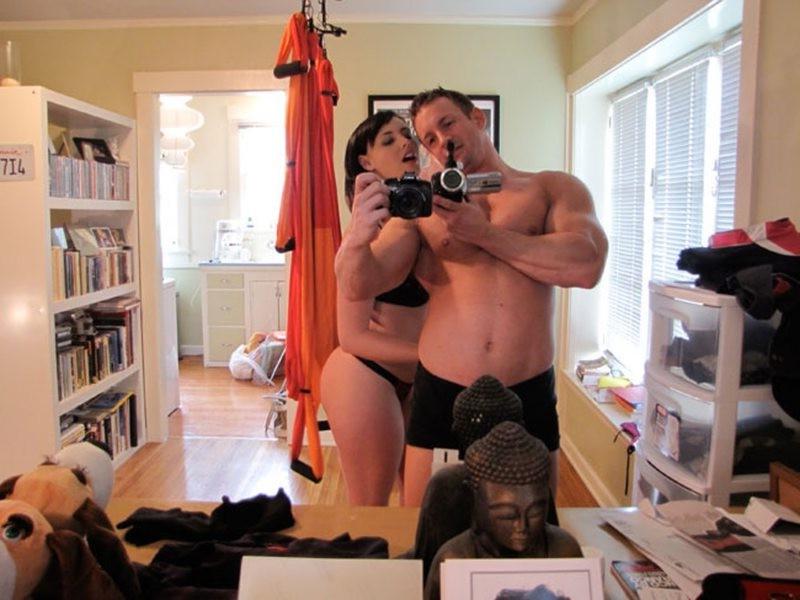 12P Girlfriend does not mind the camera during sex