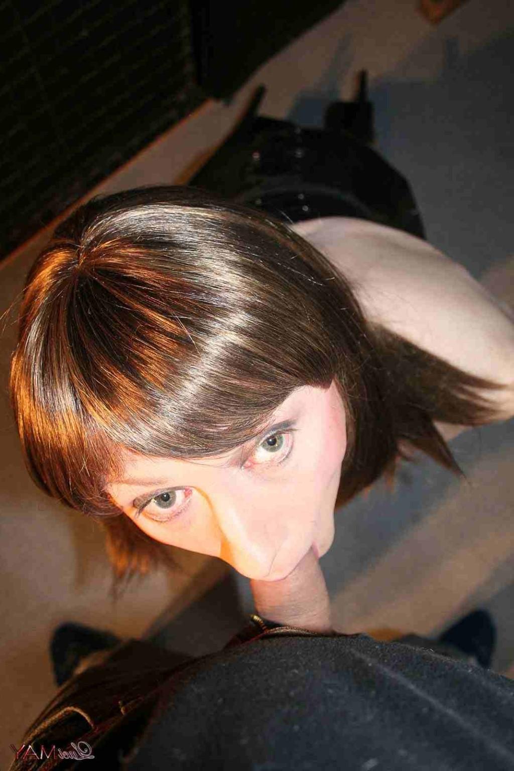 12P Tranny sucking a dick