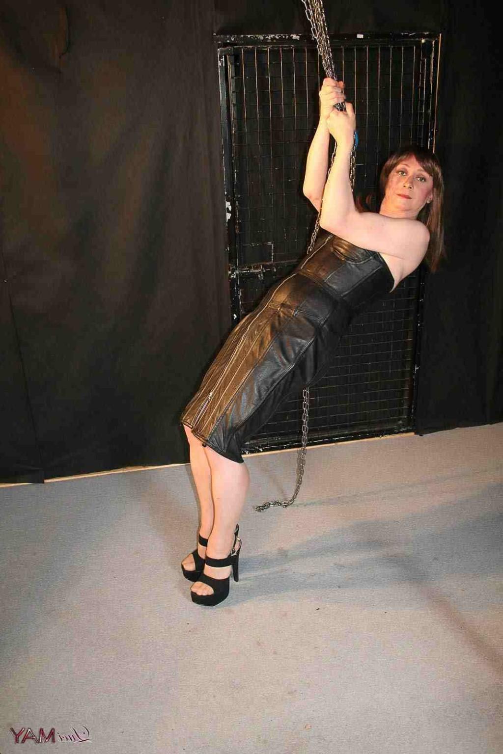 12P Tranny sucking a dick