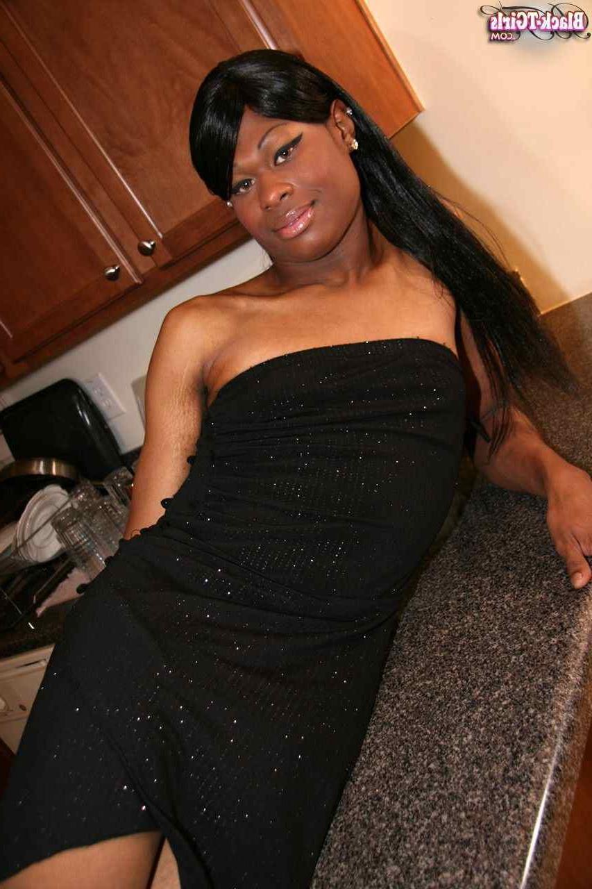 16P Black tranny stripping