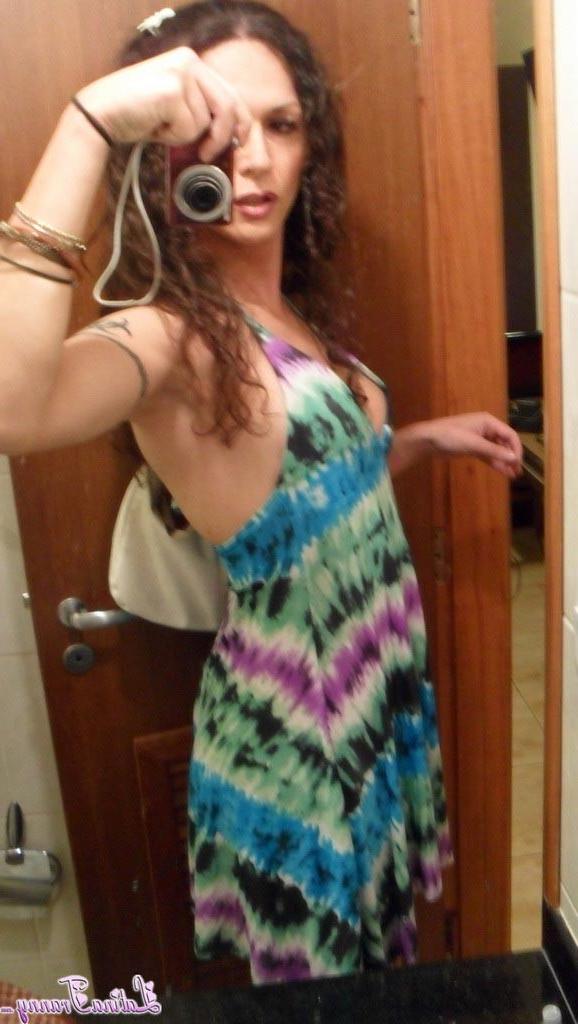 12P Nikki Montero takes some selfies