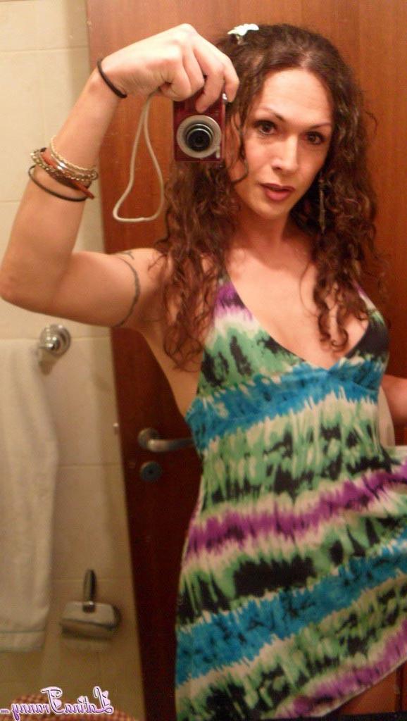 12P Nikki Montero takes some selfies