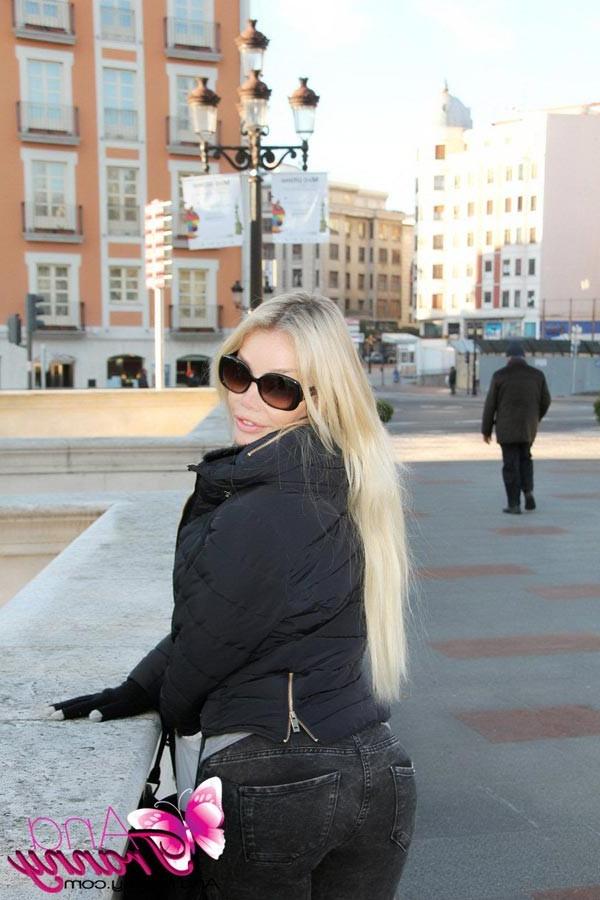 12P The Great Ana Mancini Touring Europe