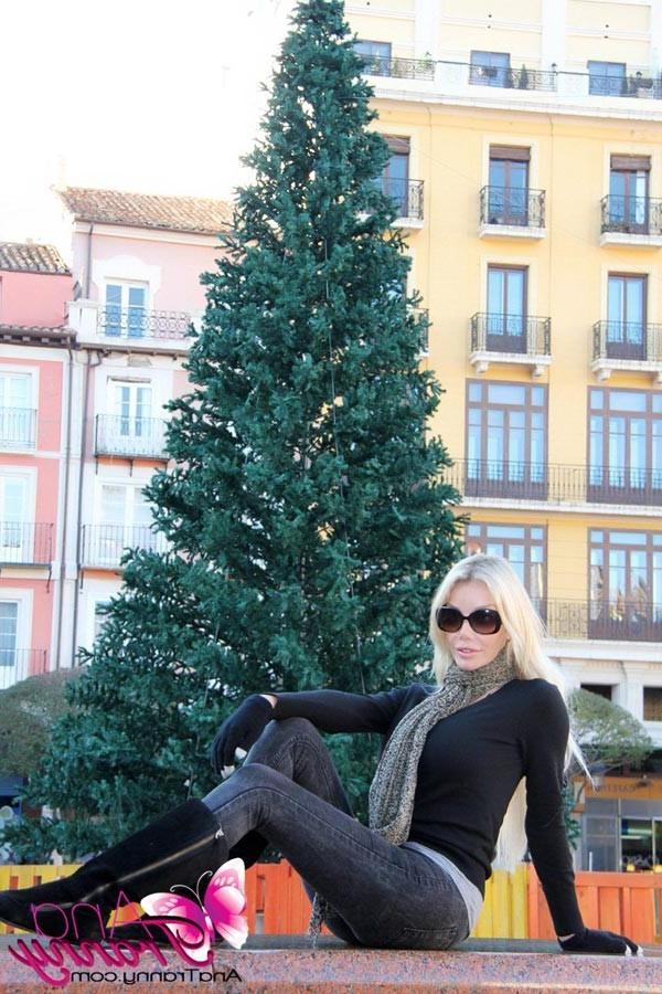 12P The Great Ana Mancini Touring Europe