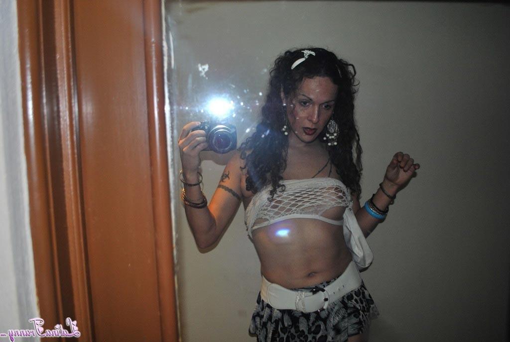 12P Naughty shots of Nikki Montero in Cancun
