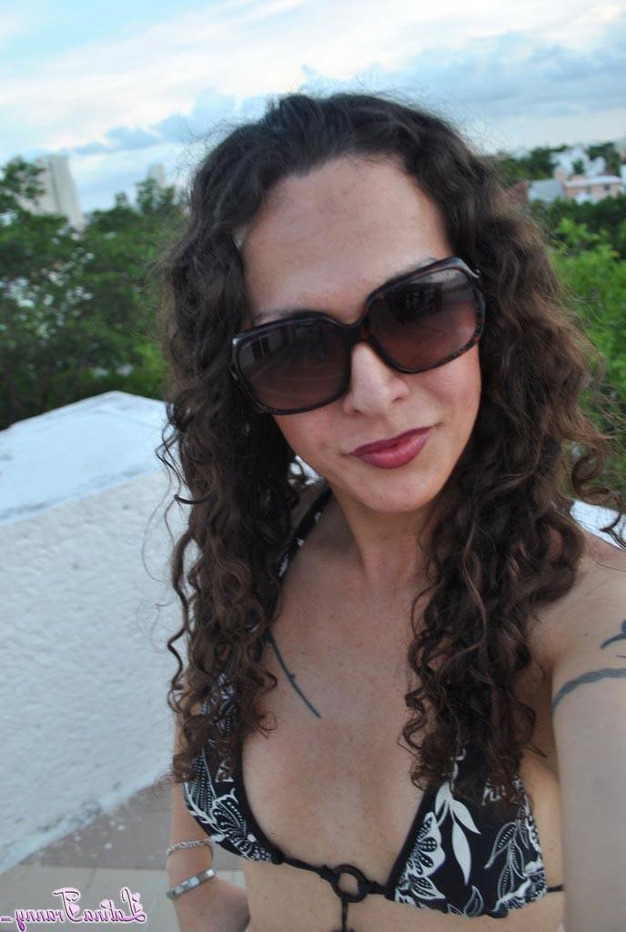 12P Naughty shots of Nikki Montero in Cancun
