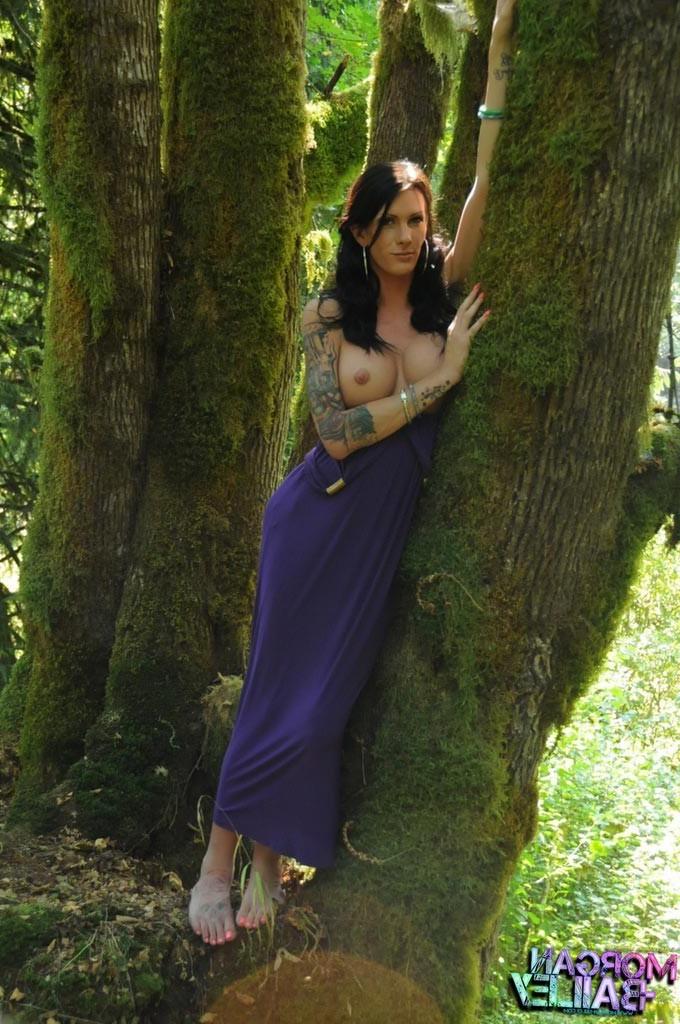12P Brunette tgirl Morgan Bailey posing in the woods