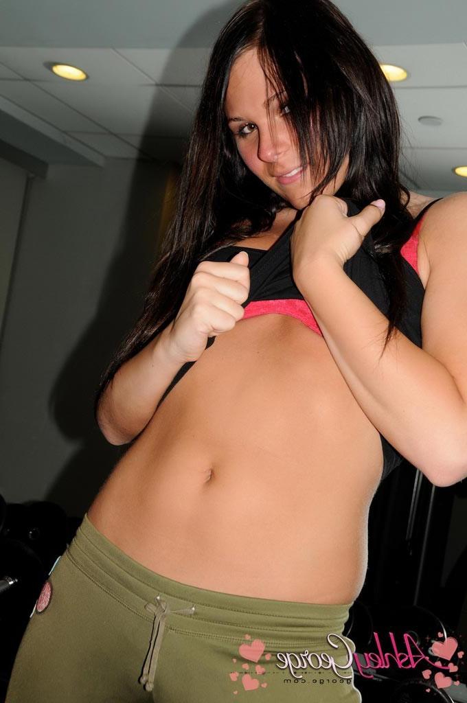 12P Naughty teen Ashley showing her sweet booty