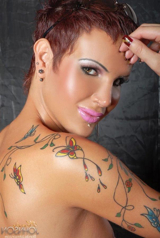 13P Lovely tranny Blondie Johnson grabbing her Nice Erect Dick