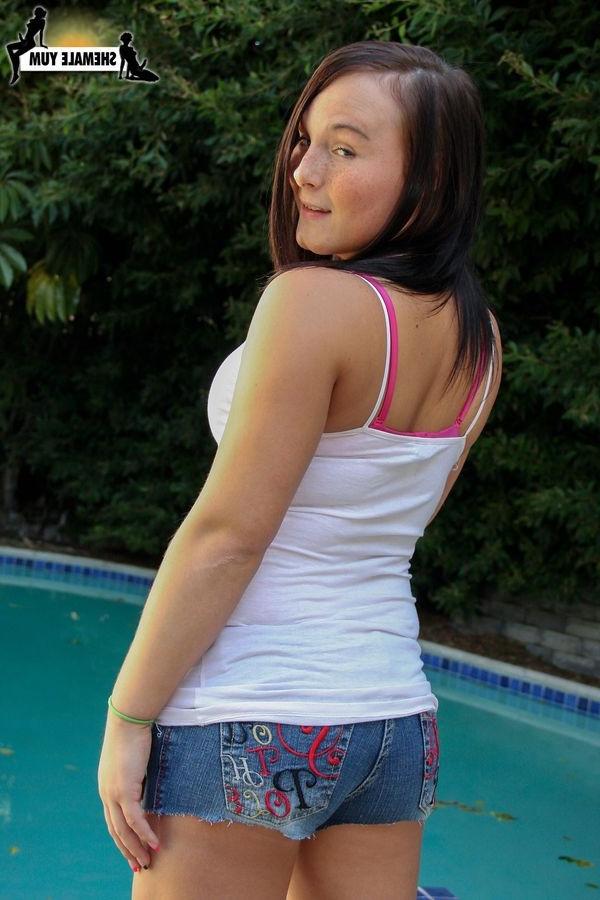 16P Naturally pretty tgirl babe sucked off and fucked hard