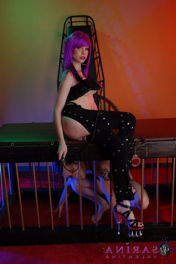 12P Sarina Valentina with purple hair gives great blowjob