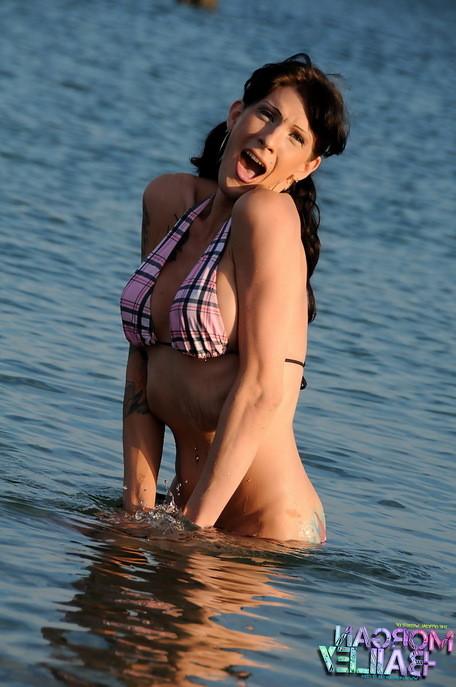 15P Morgan Bailey frolicks in the ocean waters