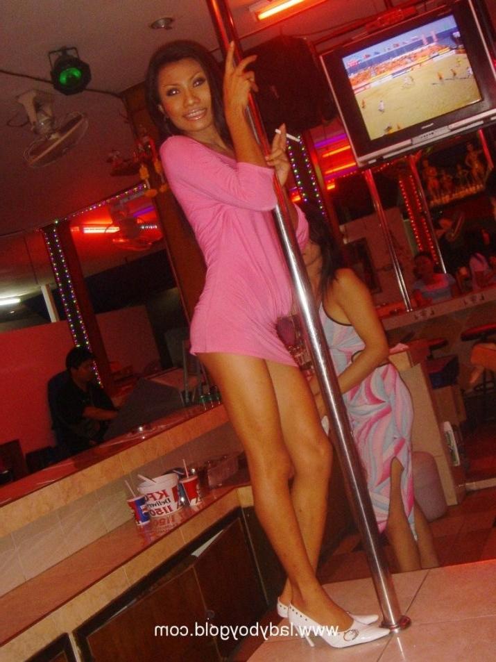 15P ladyboy bar hookers selling tight assholes