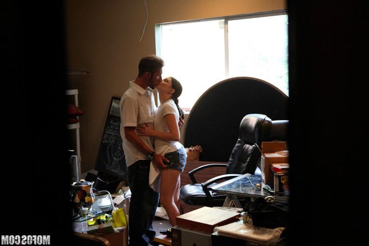15P Perverted spying a hot babe fucking like crazy in a bar