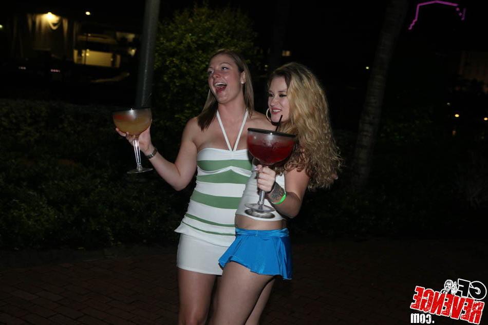 15P Private amateur girlfriend pics from next door