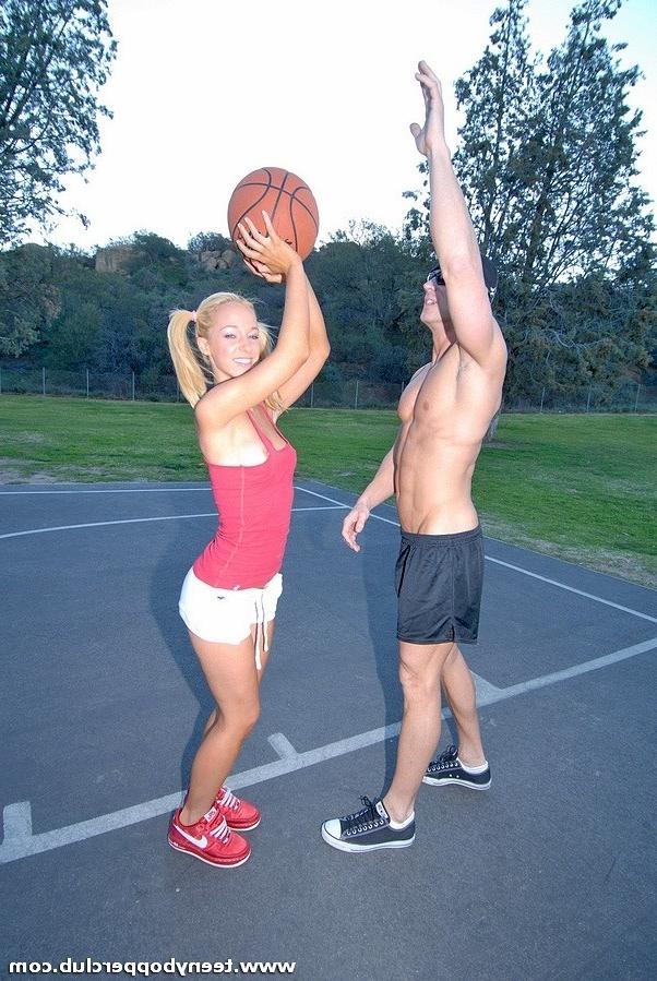 20P Naughty basketball player shoots partner's dick inside her slit