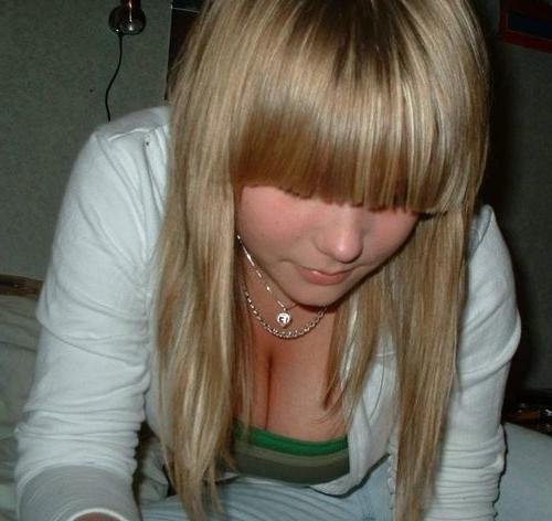 15P Many pretty amateur teens undressing and posing sexy