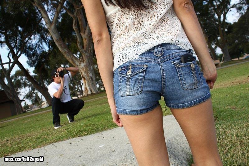 15P Banging Teen Photoshoot