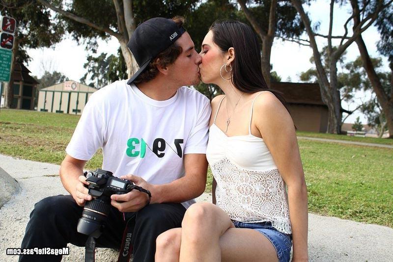 15P Banging Teen Photoshoot
