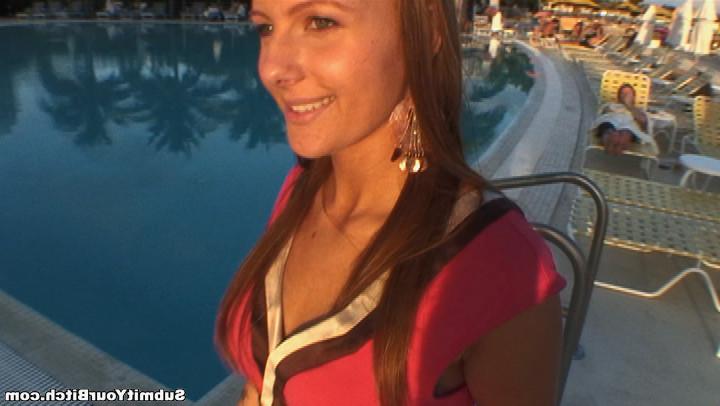 15P Hot girlfriends rides her boyfriend at the hotel