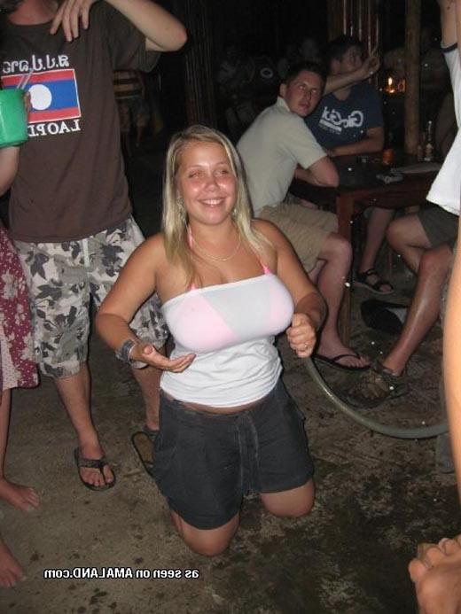 15P BBW bar girl