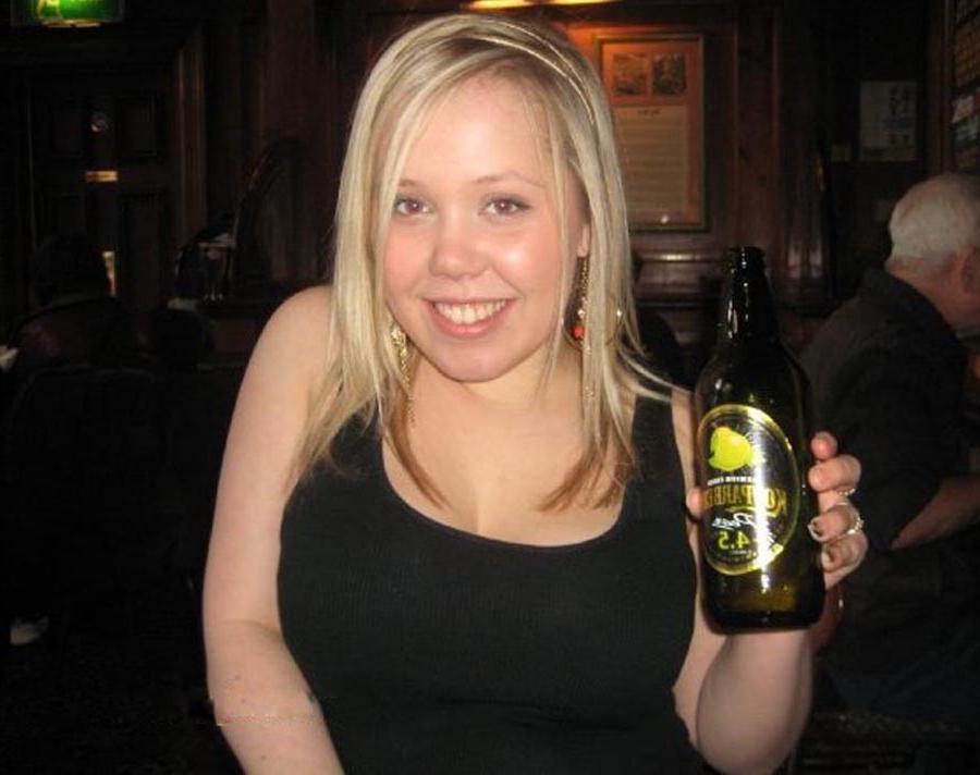 15P BBW bar girl
