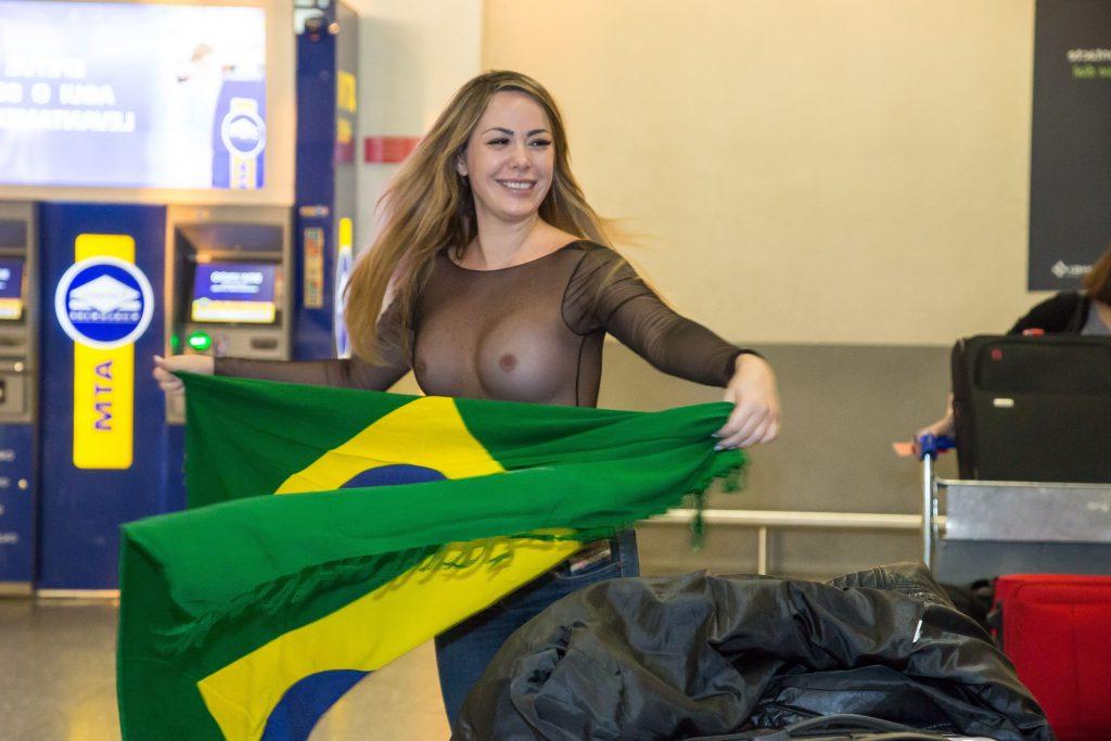 20P Ju Isen: Bustiest Brazilian Supporter Ever