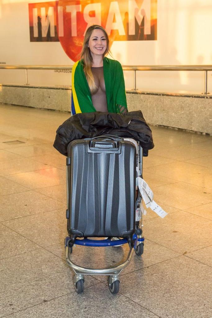 20P Ju Isen: Bustiest Brazilian Supporter Ever