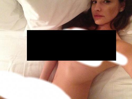 25P Pretty Kelly Brook leaked photos