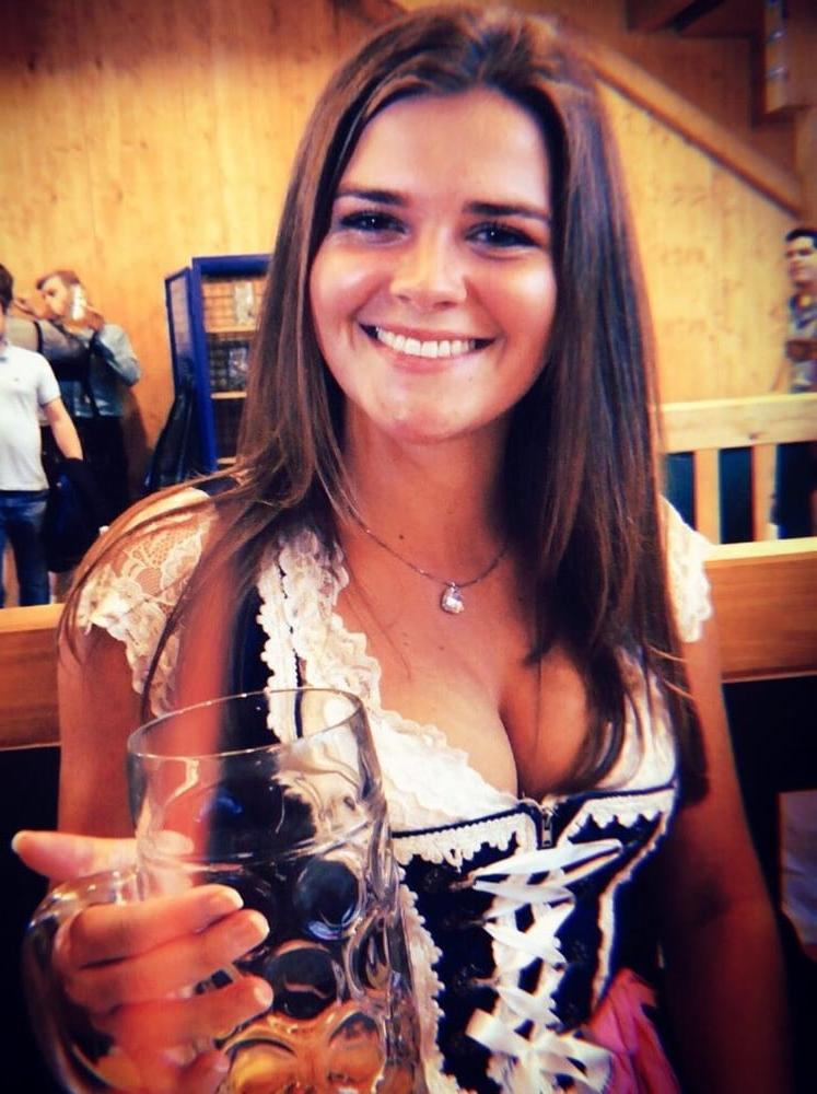 14P Sexy Dirndl Girls 406