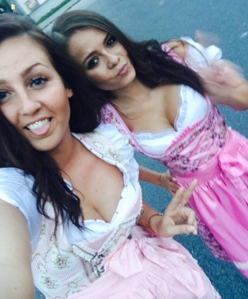 20P Sexy Dirndl Girls 407