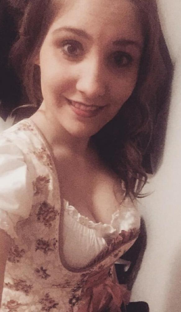 20P Sexy Dirndl Girls 409