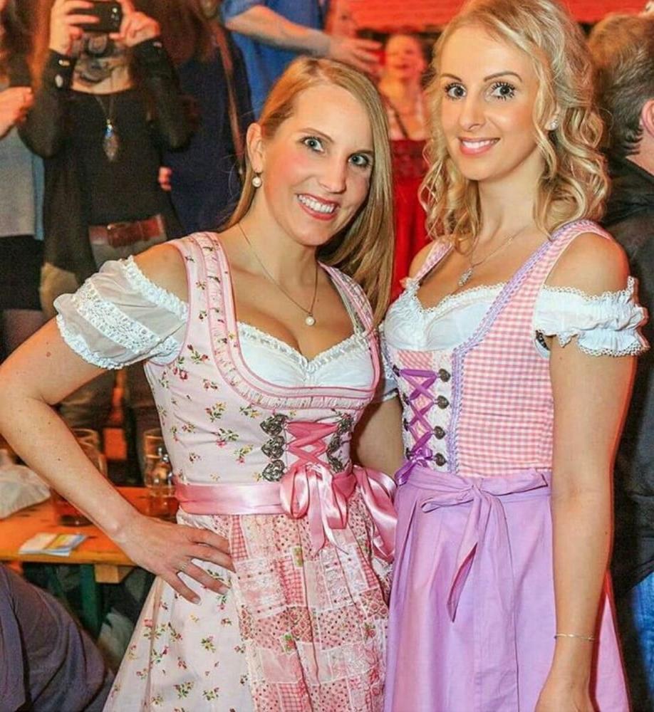 20P Sexy Dirndl Girls 409