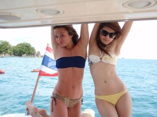13P teen girls