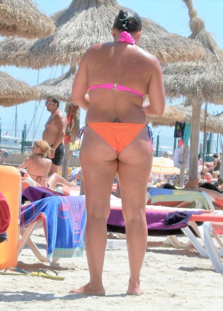 20P Candid Teen Butts