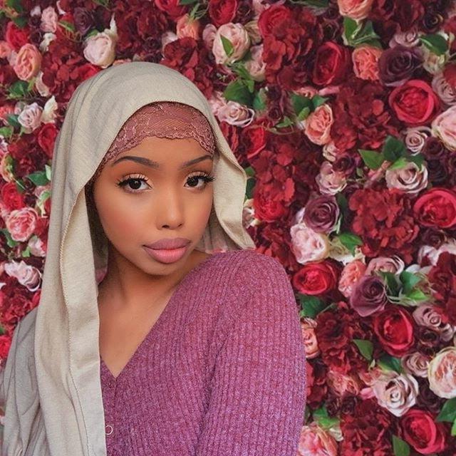 12P Muslim girls  Dressed