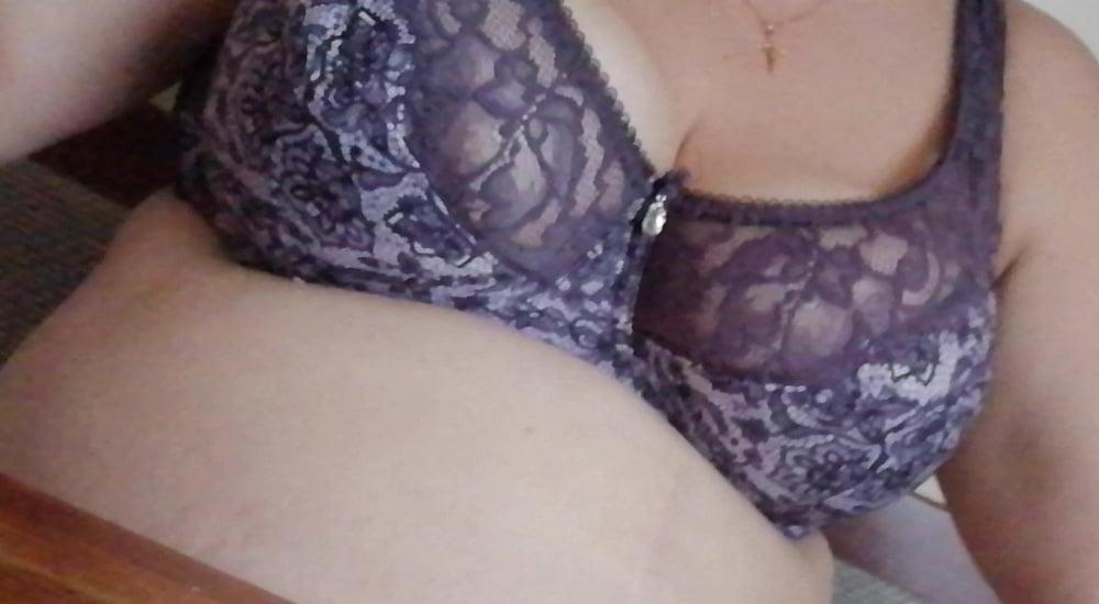9P wife big tits in nice bra