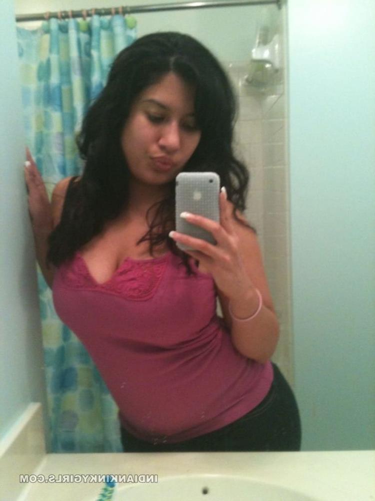 24P Big Tits And Ass Nri Girlfriend Nude Selfies