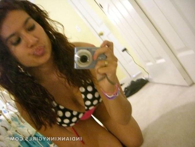 24P Big Tits And Ass Nri Girlfriend Nude Selfies