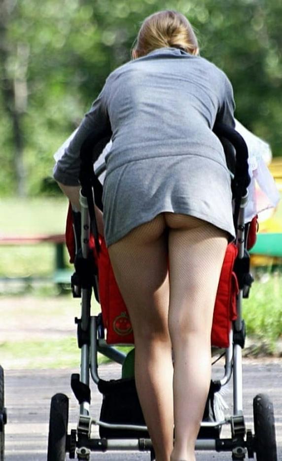 25P Girls I Like 158, Upskirts