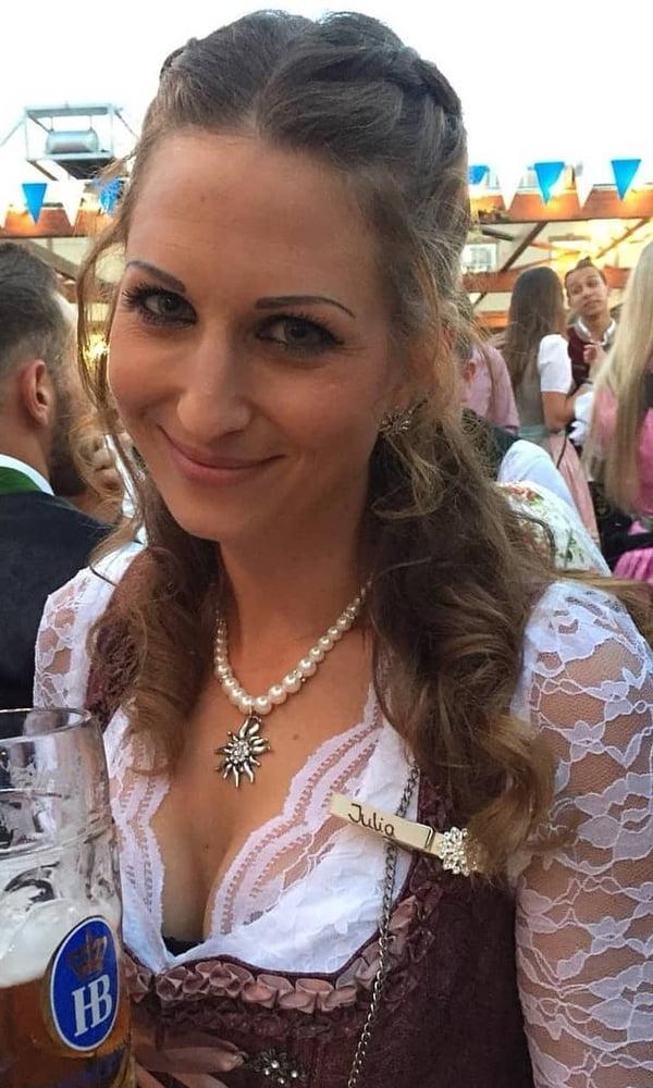 25P Sexy Dirndl Girls 405