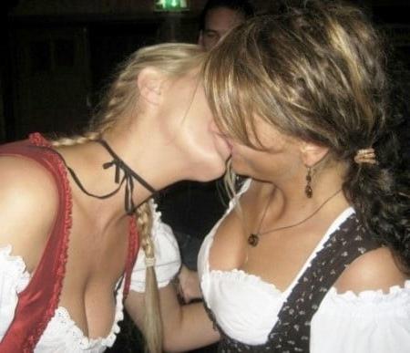 25P Sexy Dirndl Girls 405