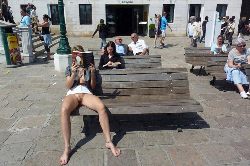 25P Girls I Like 157, Upskirts